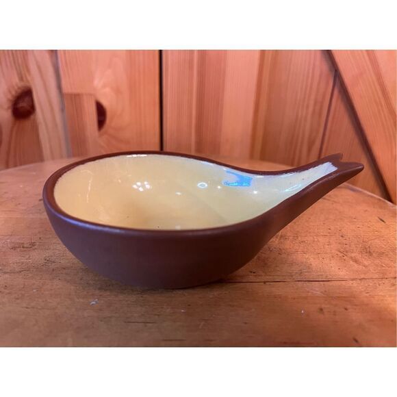 Pigeon Forge Pottery Glazed 4” Small Bowl w/ Handle Spout Yellow Vintage - Picture 4 of 6